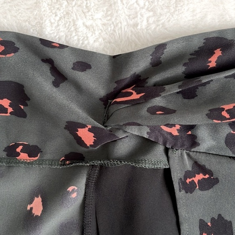Vici Leopard Animal Print Wrap Midi Skirt Size S - Picture 10 of 12